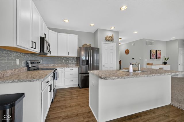 4221 Blue Note Drive, Indianapolis, IN 46239