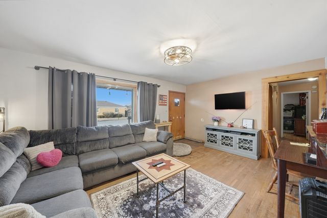 7800 New Castle Avenue, Burbank, IL 60459