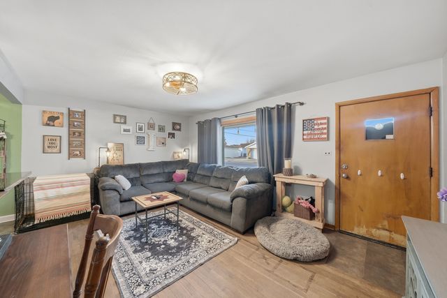 7800 New Castle Avenue, Burbank, IL 60459