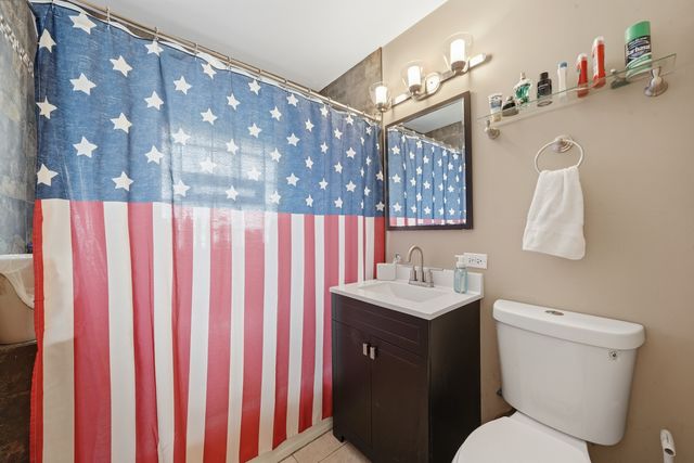 7800 New Castle Avenue, Burbank, IL 60459