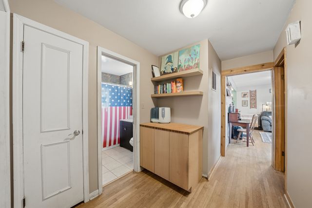 7800 New Castle Avenue, Burbank, IL 60459