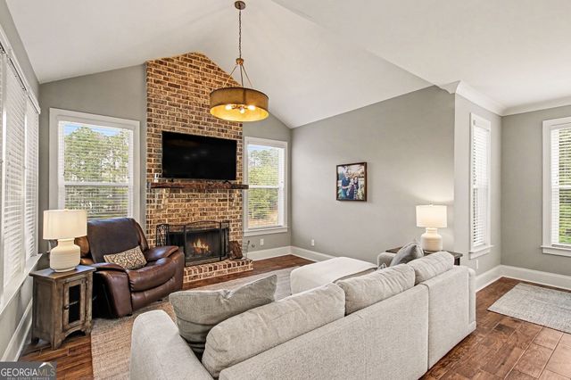 4736 Cardinal Ridge Way, Flowery Branch, GA 30542