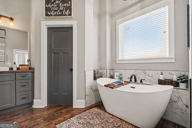 4736 Cardinal Ridge Way, Flowery Branch, GA 30542