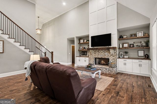 4736 Cardinal Ridge Way, Flowery Branch, GA 30542