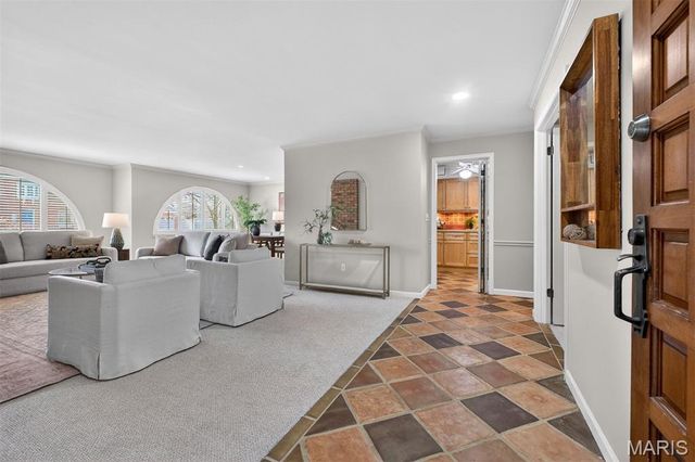 170 N Brentwood Boulevard, Clayton, MO 63105