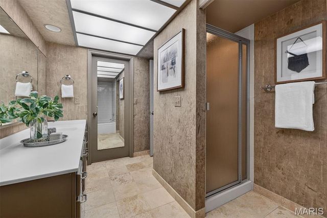 170 N Brentwood Boulevard, Clayton, MO 63105