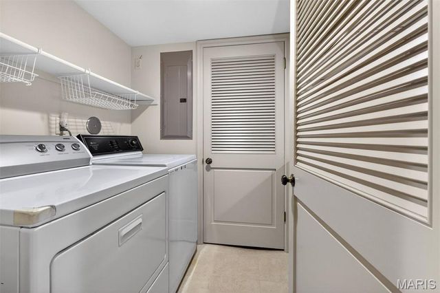 170 N Brentwood Boulevard, Clayton, MO 63105