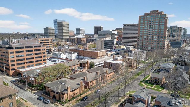 170 N Brentwood Boulevard, Clayton, MO 63105