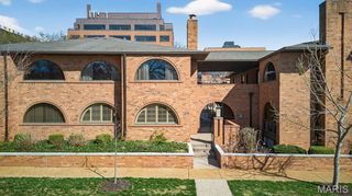 170 N Brentwood Boulevard, Clayton, MO 63105