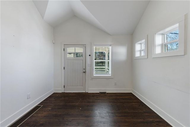 130 Burbank SW Drive, Atlanta, GA 30314