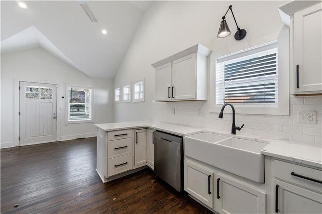 130 Burbank SW Drive, Atlanta, GA 30314