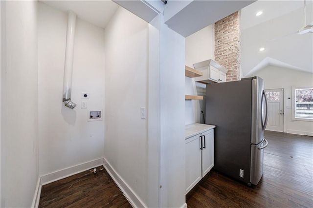 130 Burbank SW Drive, Atlanta, GA 30314