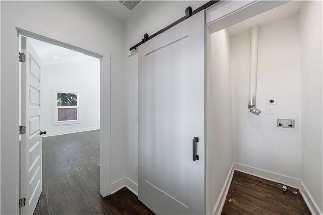 130 Burbank SW Drive, Atlanta, GA 30314