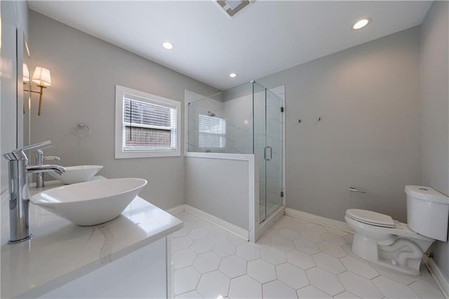 130 Burbank SW Drive, Atlanta, GA 30314