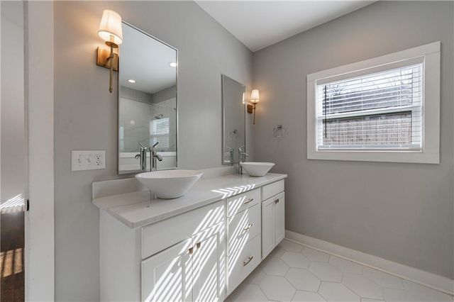 130 Burbank SW Drive, Atlanta, GA 30314