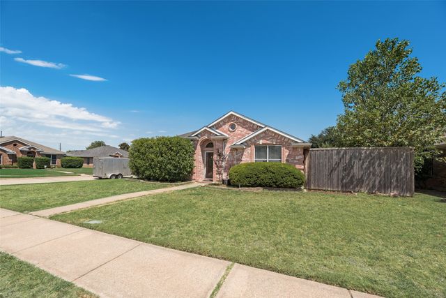 8806 Oakwood Lane, Frisco, TX 75035