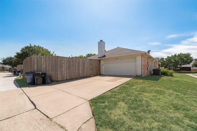8806 Oakwood Lane, Frisco, TX 75035