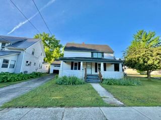 221 W Center Street, Alma, MI 48801