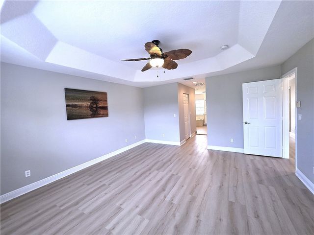 1939 Grey Falcon Circle SW, Vero Beach, FL 32962