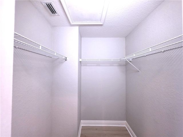 1939 Grey Falcon Circle SW, Vero Beach, FL 32962