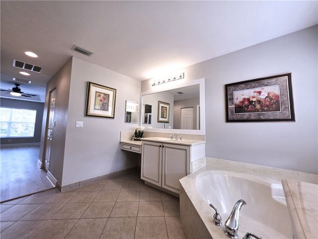 1939 Grey Falcon Circle SW, Vero Beach, FL 32962