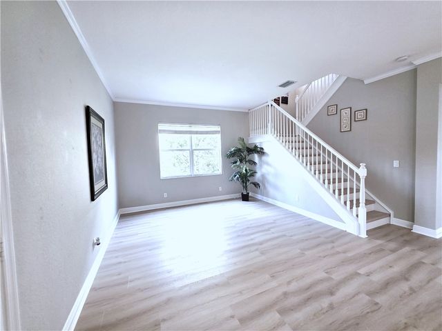 1939 Grey Falcon Circle SW, Vero Beach, FL 32962