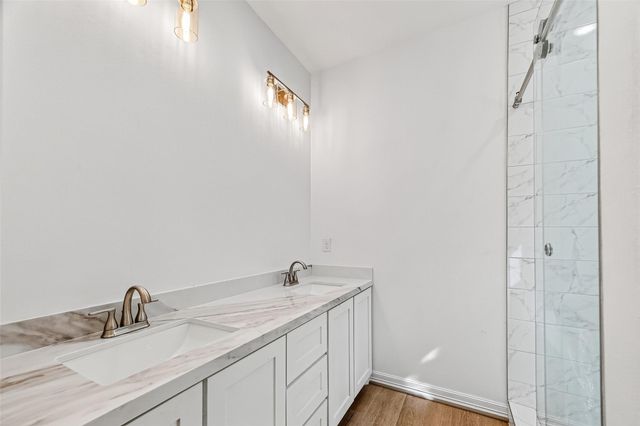 716 Zoe Street, Houston, TX 77020