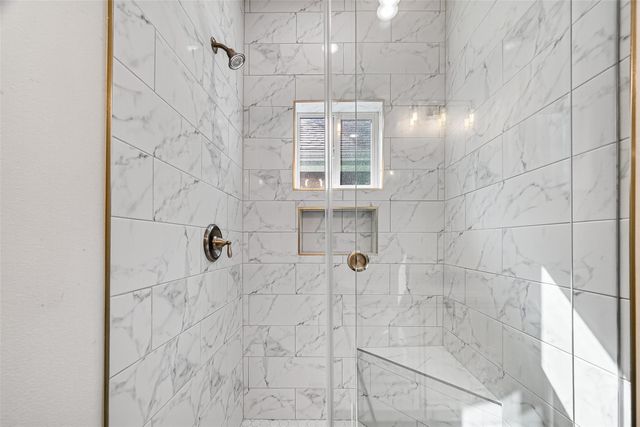 716 Zoe Street, Houston, TX 77020