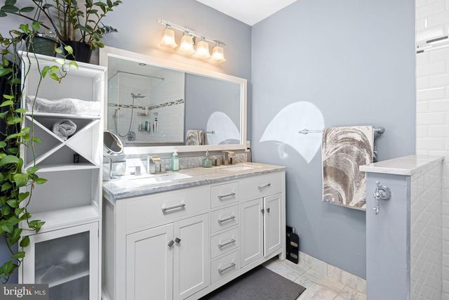 806 S 8TH, Philadelphia, PA 19147