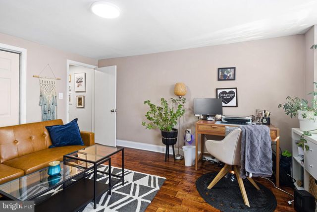 806 S 8TH, Philadelphia, PA 19147