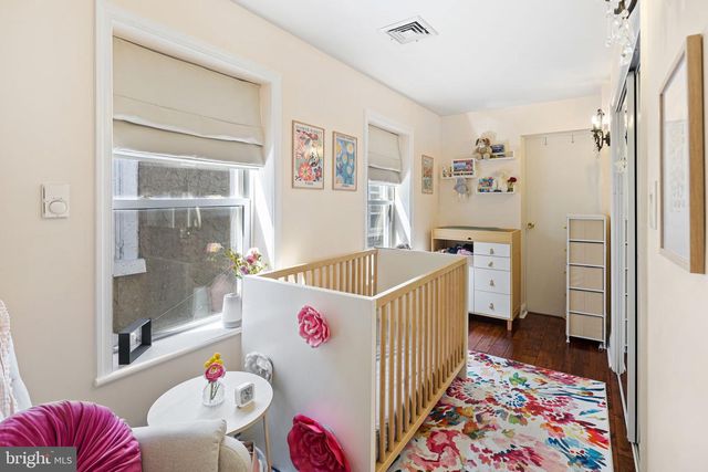 806 S 8TH, Philadelphia, PA 19147