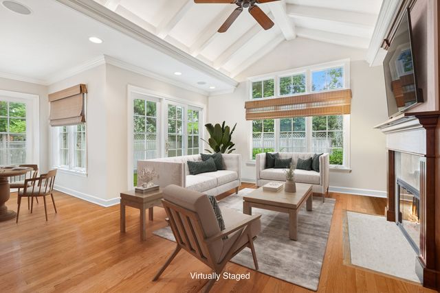 1215 16th Street, Wilmette, IL 60091