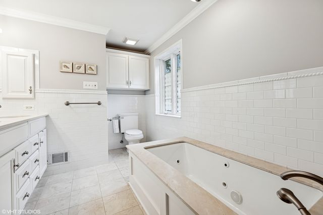 1215 16th Street, Wilmette, IL 60091