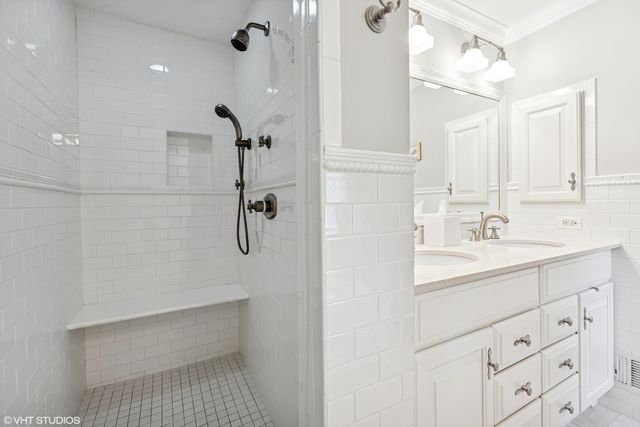 1215 16th Street, Wilmette, IL 60091