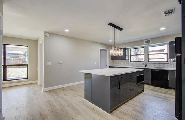 15619 Winding Moss Drive, Houston, TX 77068