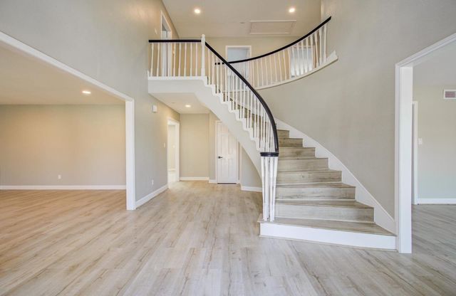 15619 Winding Moss Drive, Houston, TX 77068