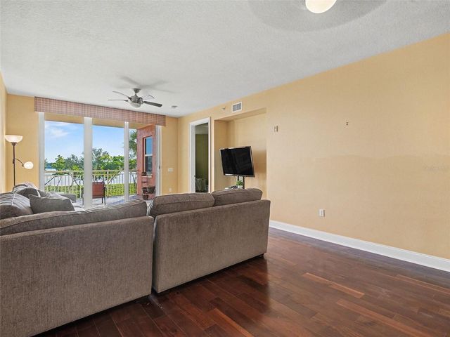 611 RIVIERA DUNES WAY 102, Palmetto, FL 34221