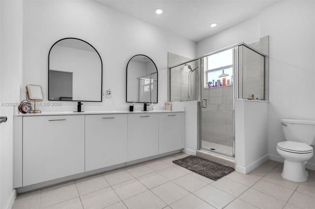 12586 NW 22nd Pl, Miami, FL 33167