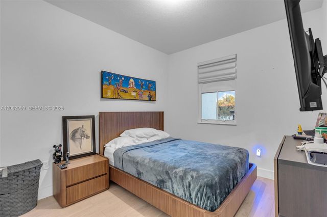 12586 NW 22nd Pl, Miami, FL 33167