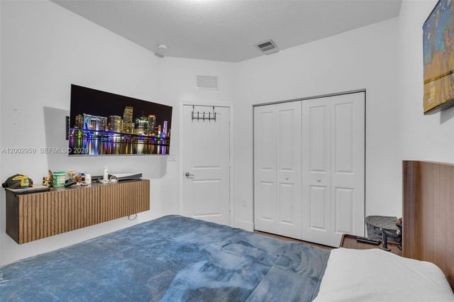 12586 NW 22nd Pl, Miami, FL 33167