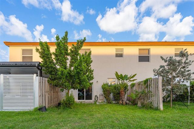 12586 NW 22nd Pl, Miami, FL 33167