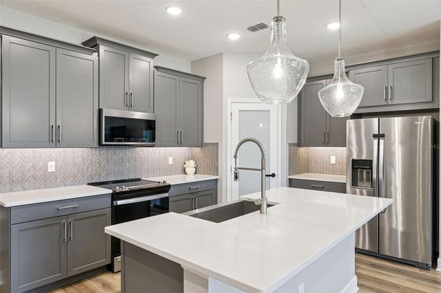 3033 AMBERSWEET PLACE, Clermont, FL 34711