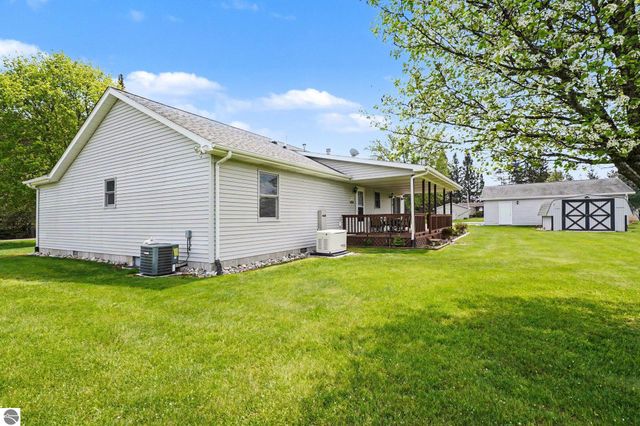 437 4th Street, Lupton, MI 48635