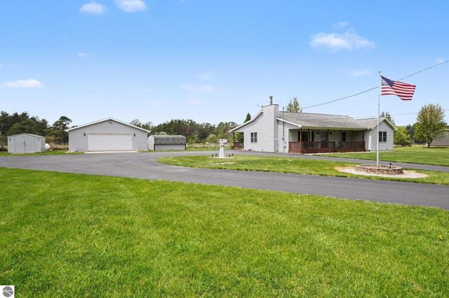 437 4th Street, Lupton, MI 48635