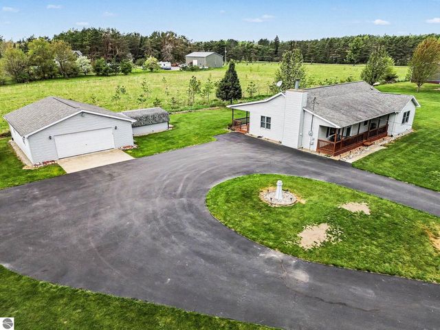 437 4th Street, Lupton, MI 48635