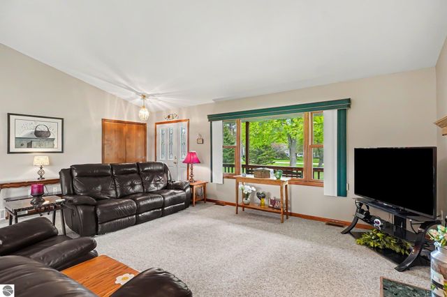 437 4th Street, Lupton, MI 48635