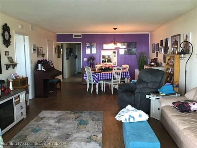 400 Lake Clay Drive S, Lake Placid, FL 33852