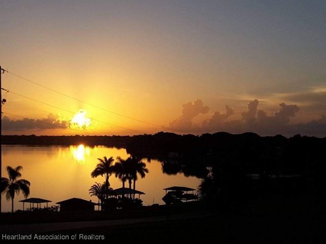 400 Lake Clay Drive S, Lake Placid, FL 33852