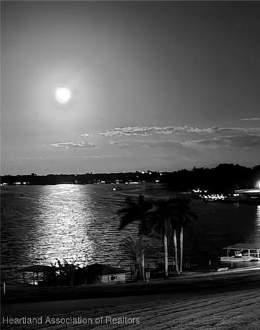 400 Lake Clay Drive S, Lake Placid, FL 33852