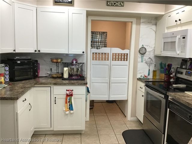 400 Lake Clay Drive S, Lake Placid, FL 33852